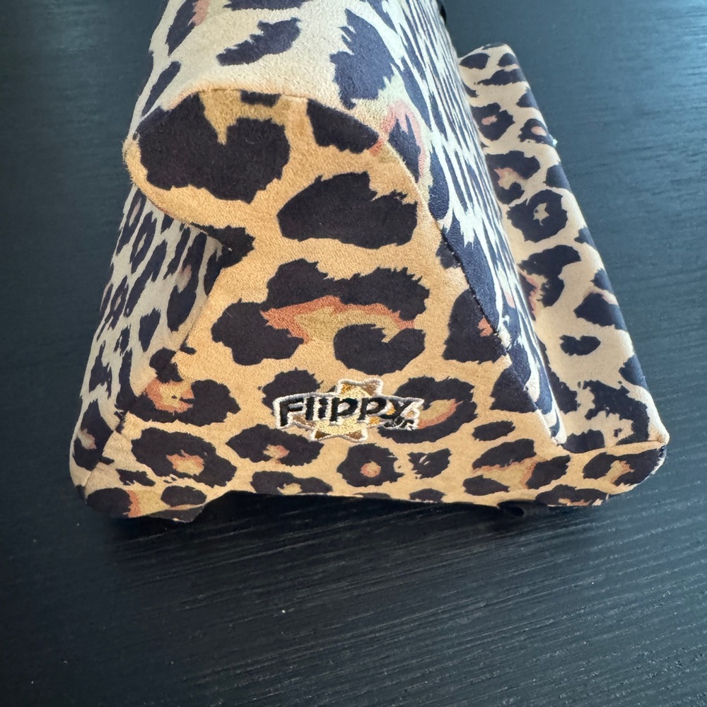 Leopard Print Tablet Stand - Picture 5 of 8